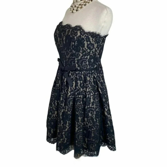 Robert Rodriguez for Neiman Marcus 10 black lace strapless fit + flare dress - Picture 1 of 9